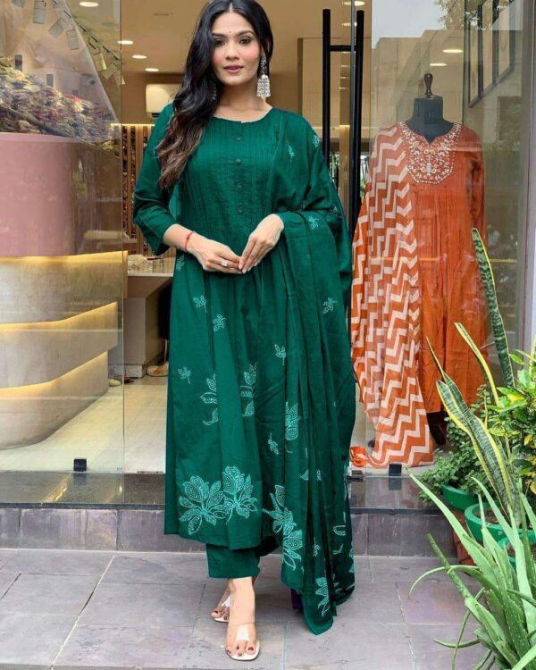 Elegant Everyday Wear ? XXL Embroidered Cotton Floral Dress(M) - Image 6